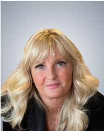 holly-clark_presenter